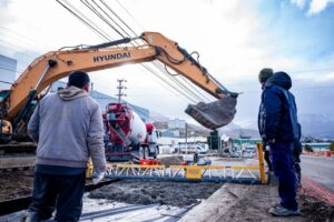 Funcionarias recorrieron avances de la obra paseo costero 1 en avenida perito moreno