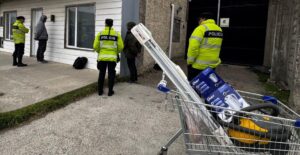 Dos hombres fueron aprehendidos por robo y recuperan objetos sustraídos