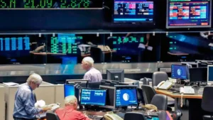 Tras el fin de semana largo, el mercado local retoma la actividad con caídas en acciones y suba de bonos