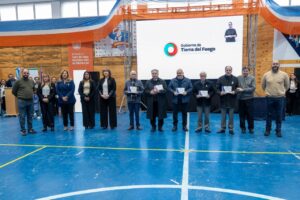 “El futuro de Tierra del Fuego es grande, porque en momentos difíciles como éste sale la fuerza de los Fueguinos y Fueguinas”