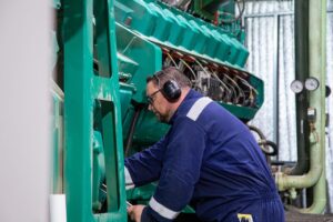 La DPE informa sobre tareas de reparación en el equipo de generación Cummins N°1 de Tolhuin