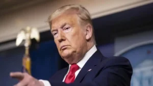 Trump anunció un acuerdo para el “desarme completo” de Hamás y afirmó que Israel se retirará de Gaza