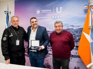 Vuoto recibió a autoridades de la Policía de Seguridad Aeroportuaria