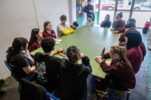 El municipio acompaña la organización del centro de estudiantes del colegio Julio Verne