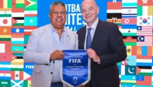 Chiqui Tapia se reunió con Infantino en Zúrich: cumbre clave por el Mundial 2030